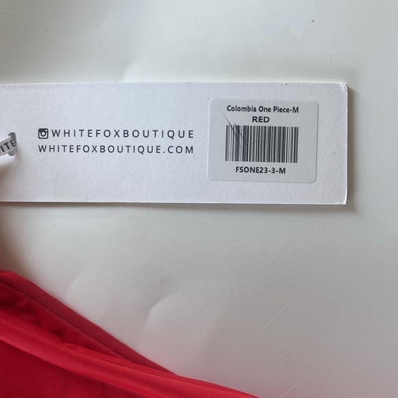 White Fox Boutique Columbia One-Piece Swimsuit Red ❤️ Sz Medium NWT - Picture 4 of 12